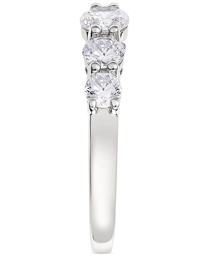 Diamond Five Stone Graduated Band (1 ct. t.w.) in 14k White Gold