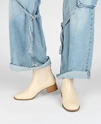 Journee Collection Women's Chayse Chelsea Booties