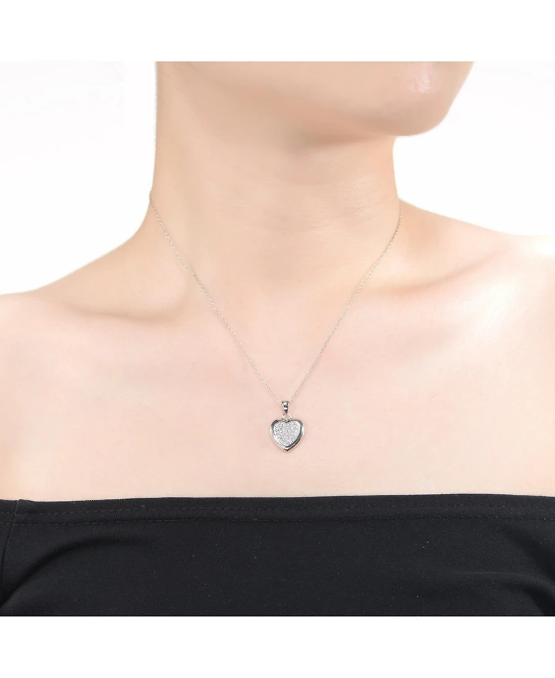 Fashionable and elegant White Gold Plated Heart Pendant Necklace