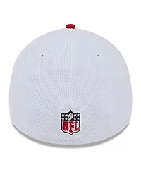 Men's New Era White, Red Tampa Bay Buccaneers 2023 Sideline 39THIRTY Flex Hat
