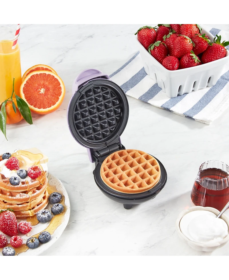 Dash DMW001 Mini Waffle Maker