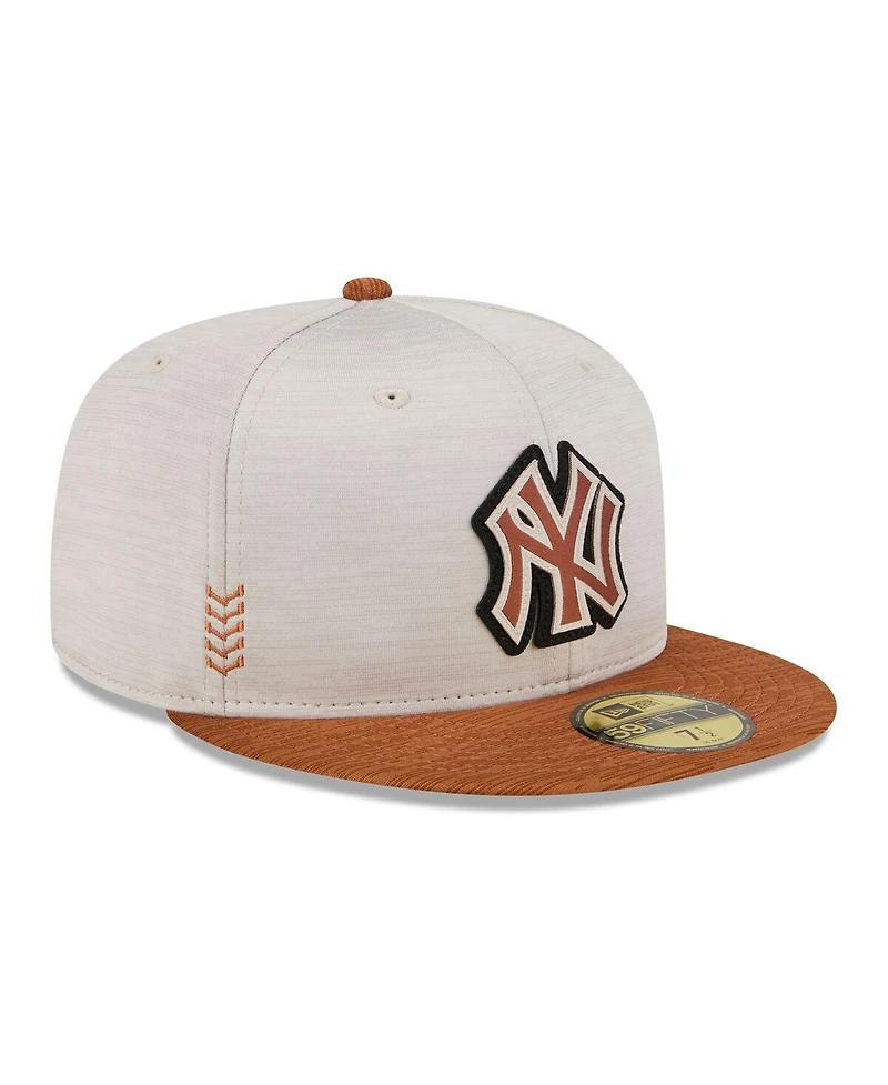 Men's New Era Stone, Brown New York Yankees 2024 Clubhouse 59FIFTY Fitted Hat