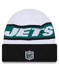 Men's New Era White, Black New York Jets 2023 Sideline Tech Cuffed Knit Hat