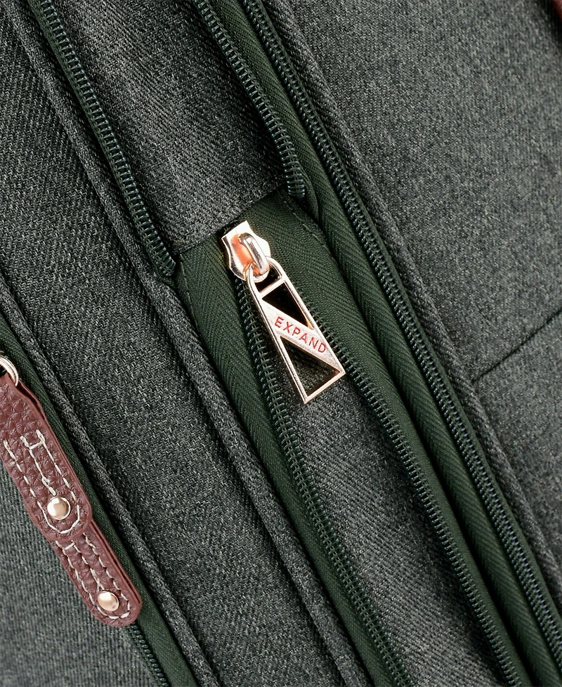 London Fog Wallington 24.5" Check-in Spinner