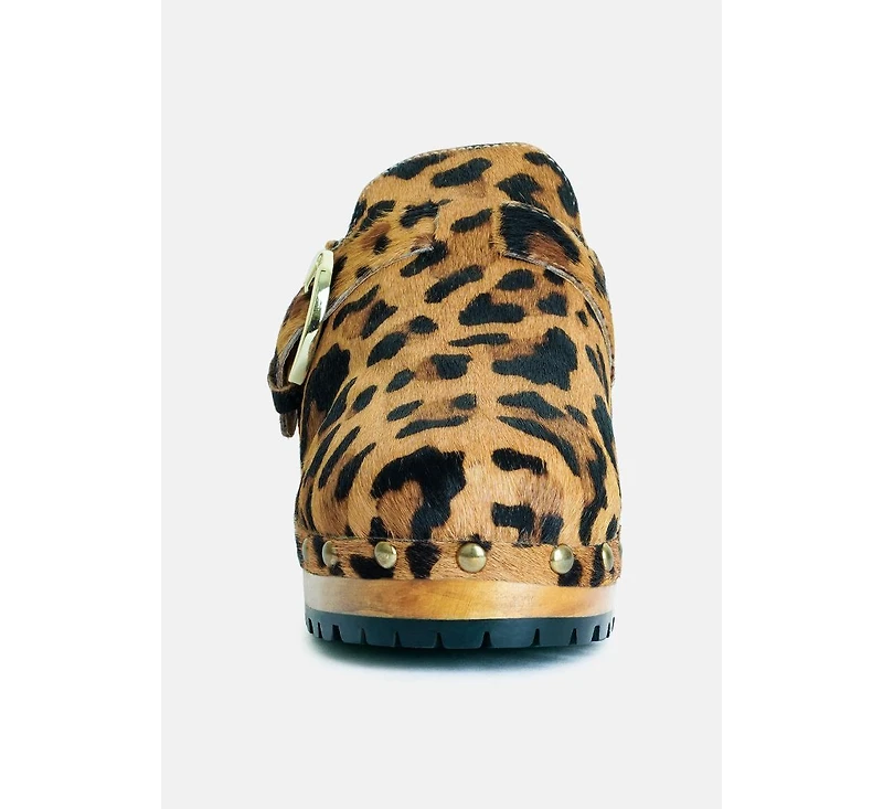 Prunus Womens Buckled Suede Round Toe Mule Clogs