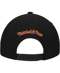 Mitchell Ness Men's Black New York Islanders Core Team Script 2.0 Snapback Hat