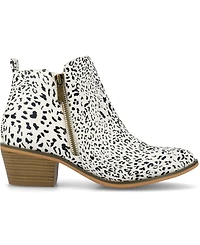 Journee Collection Women's Rebel Zipper Stacked Heel Booties