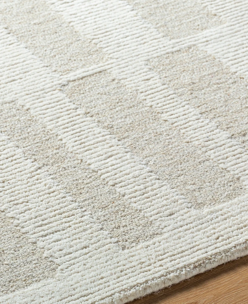 Livabliss Bianca 2'x3' Area Rug