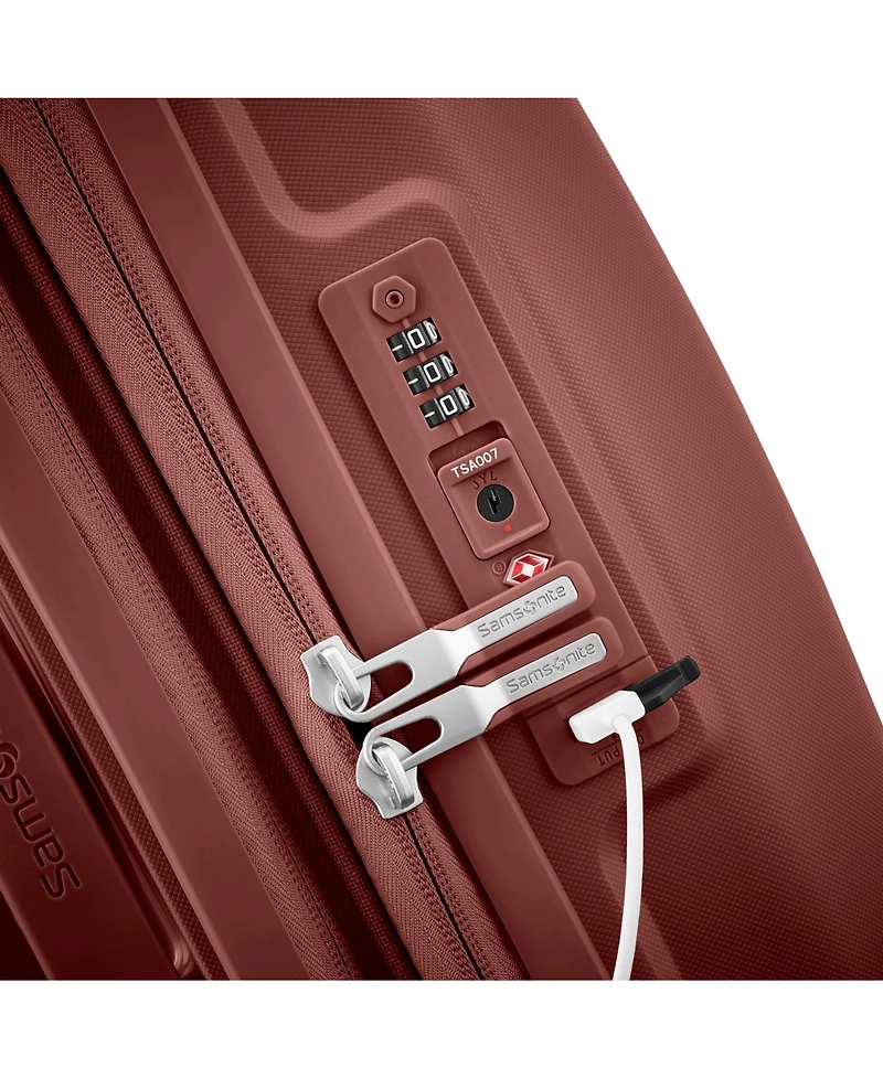 Samsonite Outline Pro 23" Carry-on Spinner