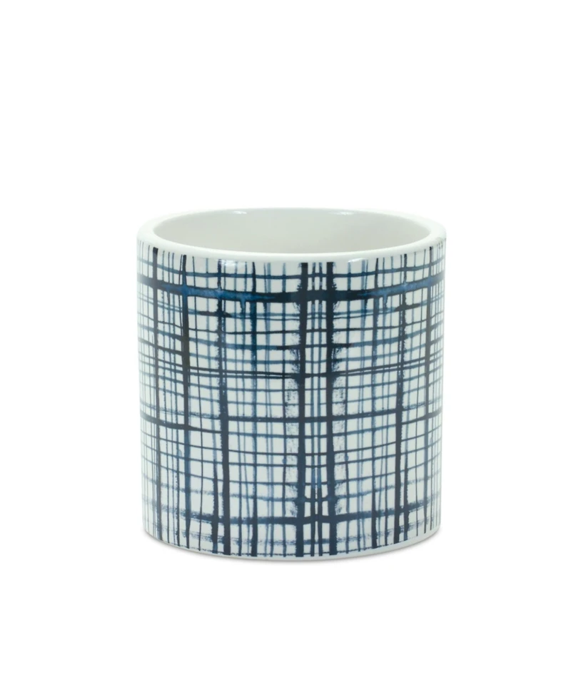 Slickblue Set of 2 Criss Cross Pattern Planters for Modern Indoor and Outdoor Decor