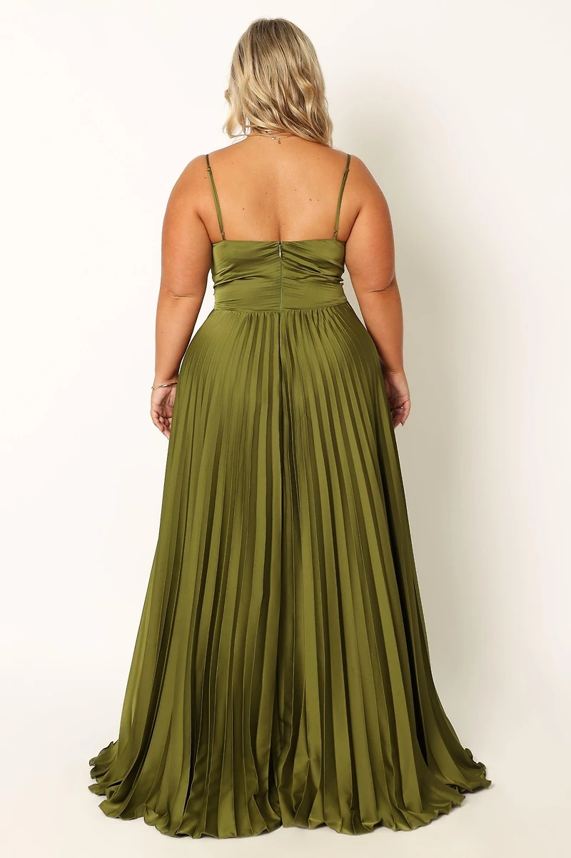 Petal and Pup Women's Naira Pleated Maxi Dress