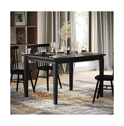 Merrick Lane Hayden Wooden Dining Table With Tapered Legs