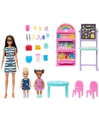 Barbie I Love School Classroom Playset with 1 Fashion Doll, 2 Small Dolls 20+ Accessories