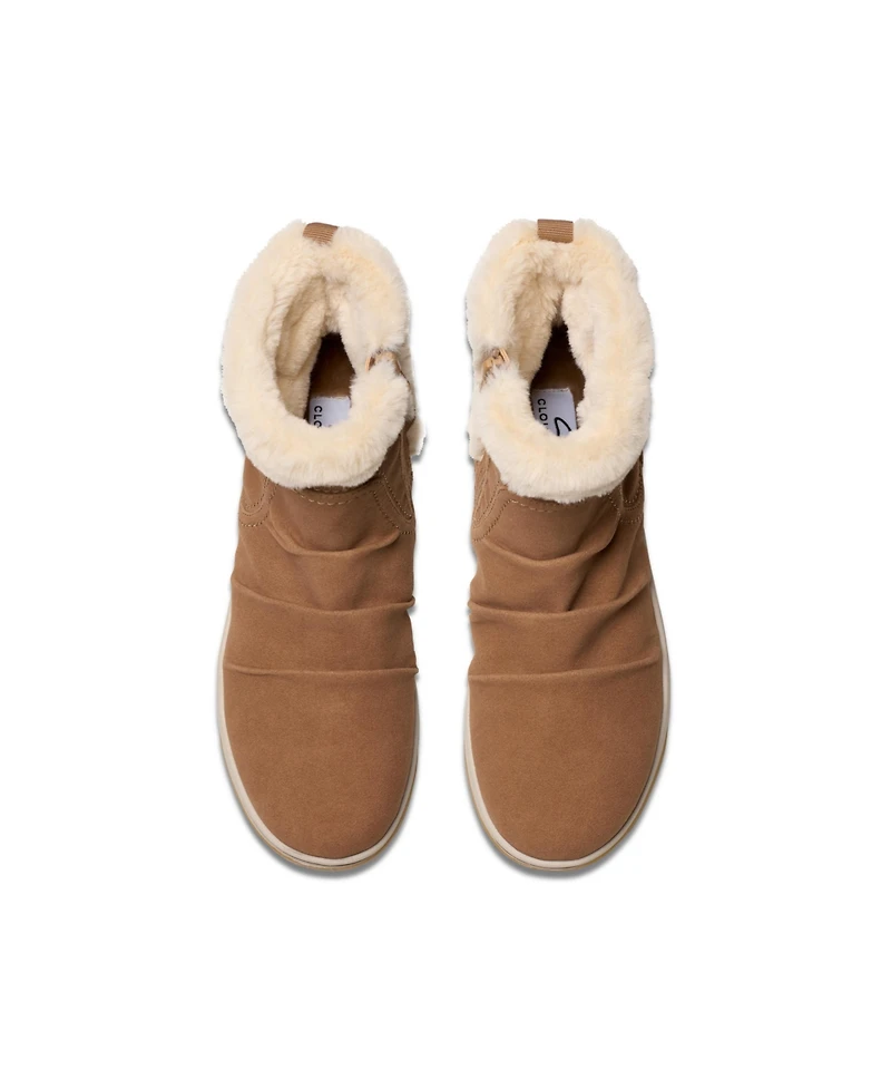 Clarks Women's Cloudsteppers Breeze Cozy Boots