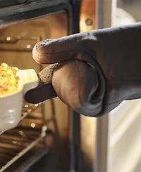 Joseph Joseph Pinch Pair of Easy-Grip Oven Gloves