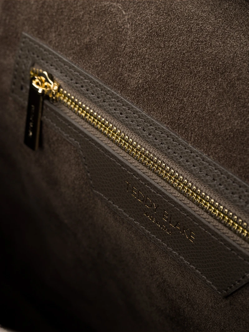 Teddy Blake Gigi Stampatto 15"