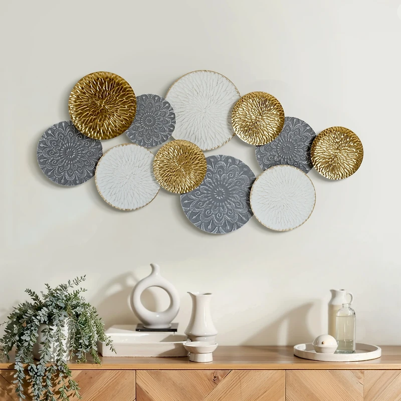 LuxenHome 48-In Wide Connected Circles Metal Wall Decor Sculpture
