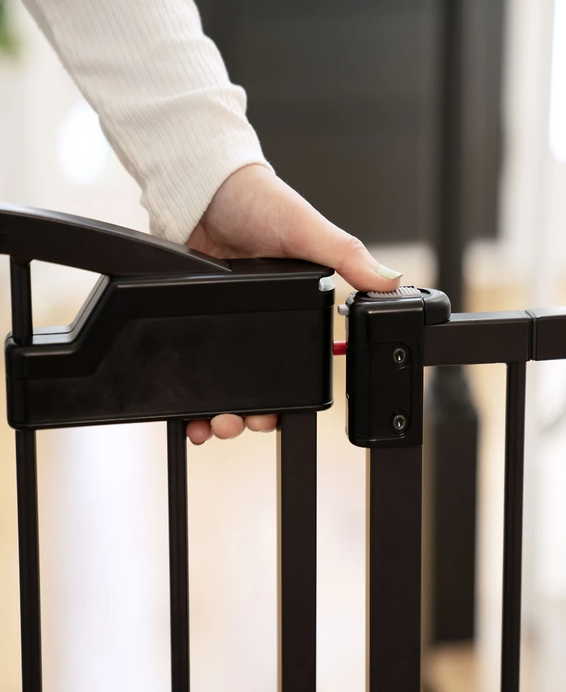 Ingenuity Baby Thruway 52W Series with GlideOpen Gate