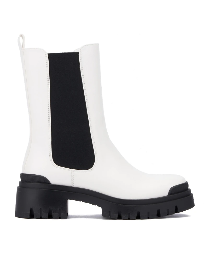 Women's Lola- Lug Sole Chelsea Boots