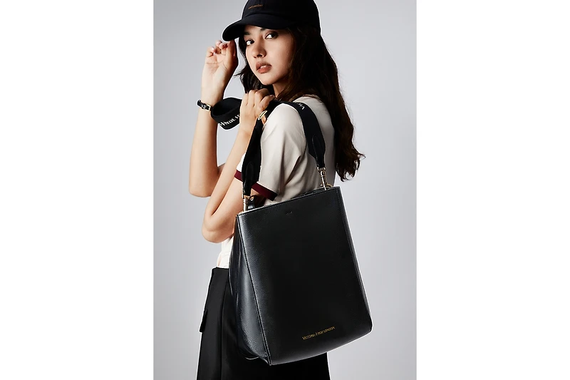 Webbing Strap Large Tote Satchel Victoria Hyde Romai