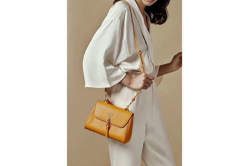 Women Classic Flap Bag Crossbody Victoria Hyde Elegance