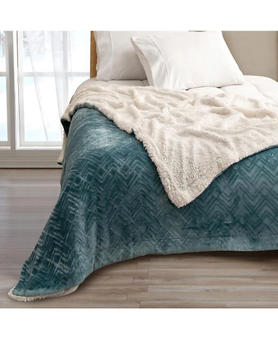 Linery & Co. Velvet Plush Reversible Sherpa Throw Blanket