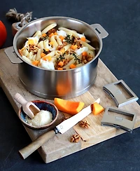 Stainless Steel Quart Strate Saucepan with Lid