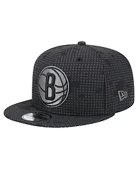New Era Men's Black Brooklyn Nets Midnight Ink Pop Outline 9FIFTY Snapback Hat