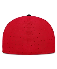 Nike Men's Red Georgia Bulldogs On-Field Dugout True Performance Fitted Hat