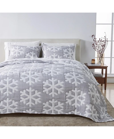 Winter-Themed Snowflake Matelasse Quilt Set with Shams