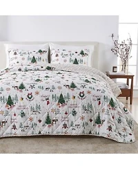 Festive Holiday Reversible Microfiber Quilt Set With Shams