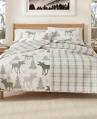Linery & Co. Moose & Evergreens Microfiber Quilt Set With Shams - Moose