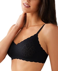 b.tempt'd by Wacoal Women's b.wow'd Lace Wireless Bra 952587