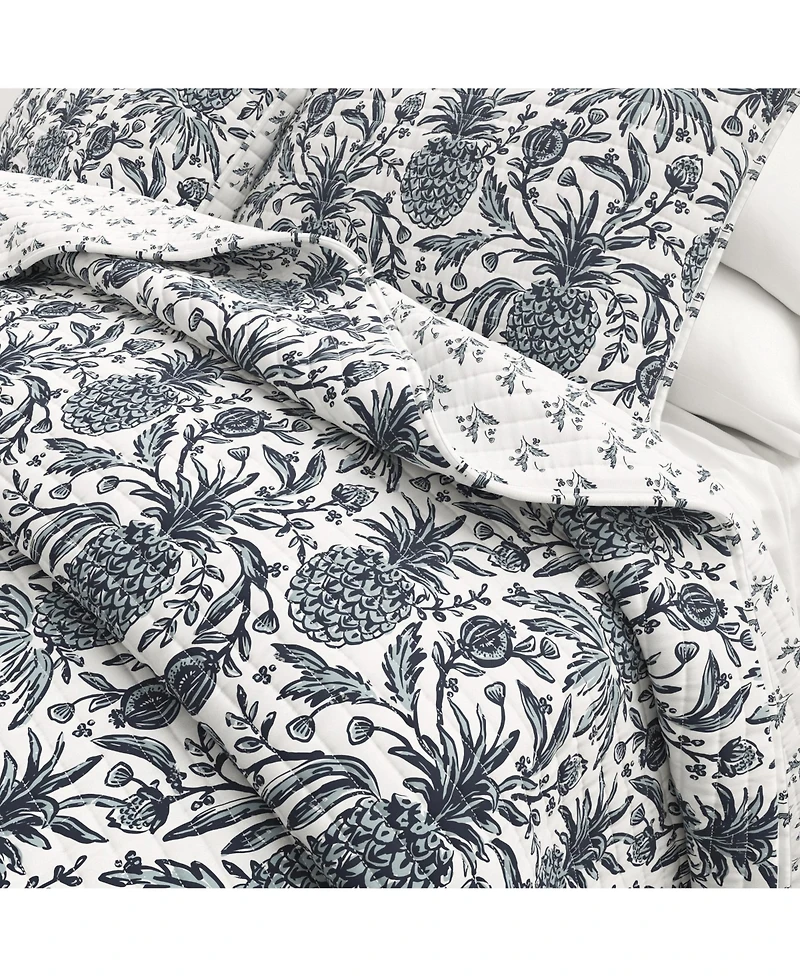 Linery & Co. Cotton Stitched Reversible Coastal 3 Piece Quilt and Sham Set - Pineapple grove