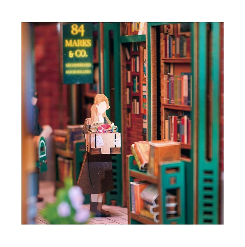 Diy 3D Book Nook Kit: 84 Charing Crodd Road 178pcs