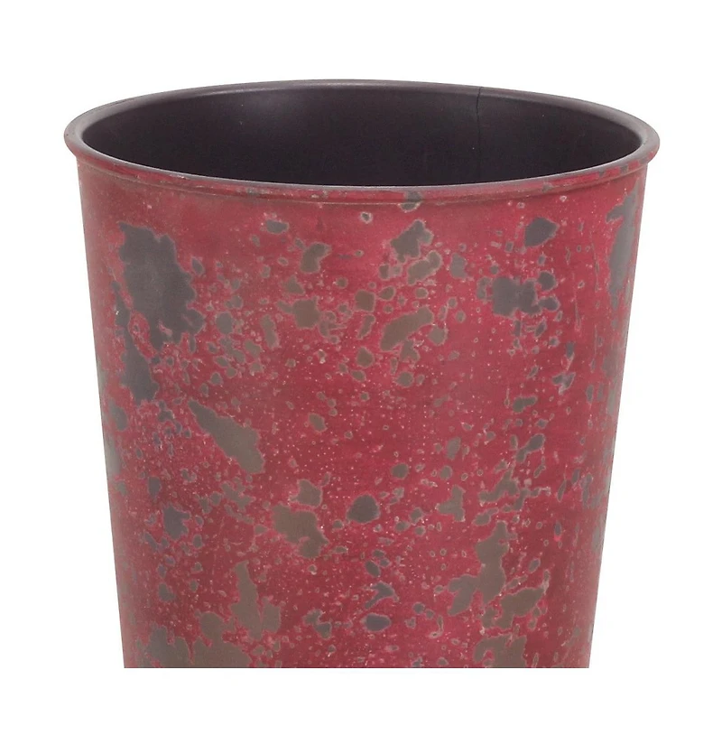 Lightweight Round Plastic Planter for Indoor and Outdoor Plants