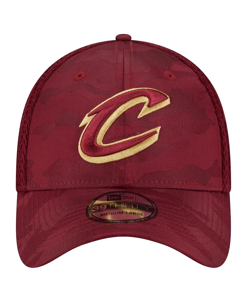 New Era Men's Wine Cleveland Cavaliers Subtle Camo 39THIRTY Flex Hat