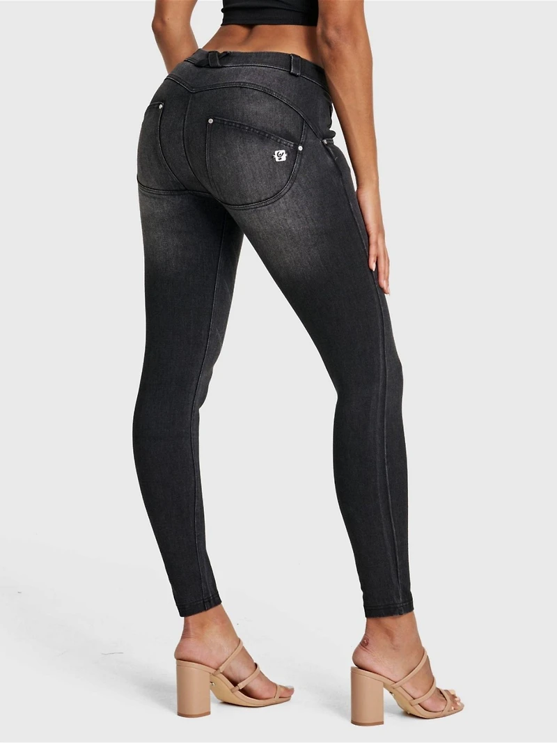 Freddy Women's Mid-Rise Snug Sculpting Skinny Jeans