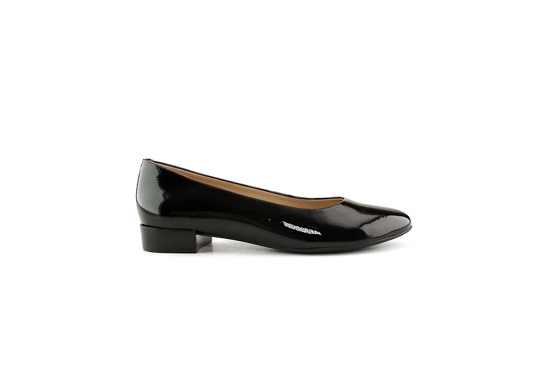 Marc Joseph New York Womens Madison Slip on Comfort Flat