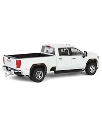 1/64 2022 Gmc Sierra 3500HD Pro Dually, Summit White Diecast Exclusive