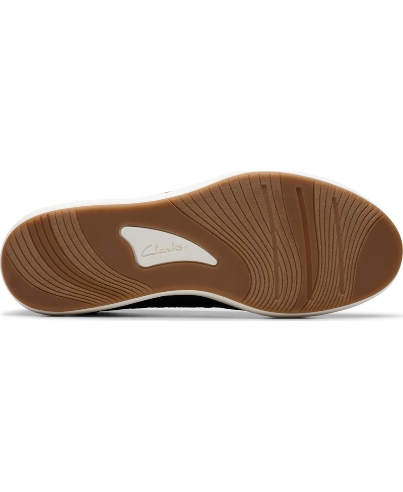 Clarks Women's Cloud Steppers Breeze Sky Air Closed Toe Shoes