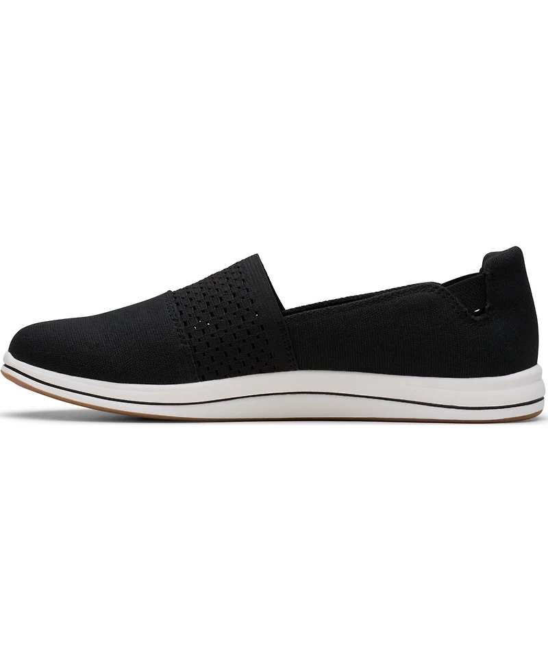 Clarks Women's Cloud Steppers Breeze Vibe Flat Shoes