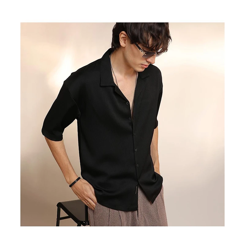 Campus Sutra Men's Onyx Black Solid Crinkle Oversized Shirt
