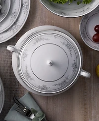 Noritake Sweet Leilani Covered Vegetable Bowl 48 Oz.