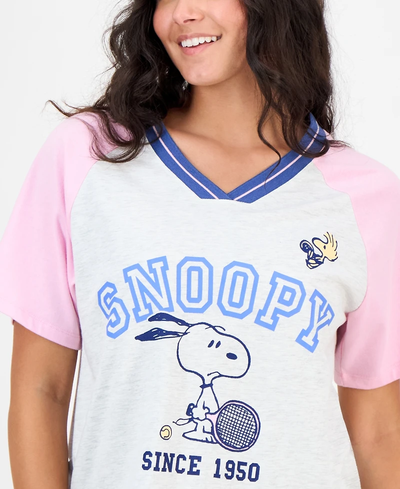 Love Tribe Juniors' Snoopy Tennis V-Neck T-Shirt