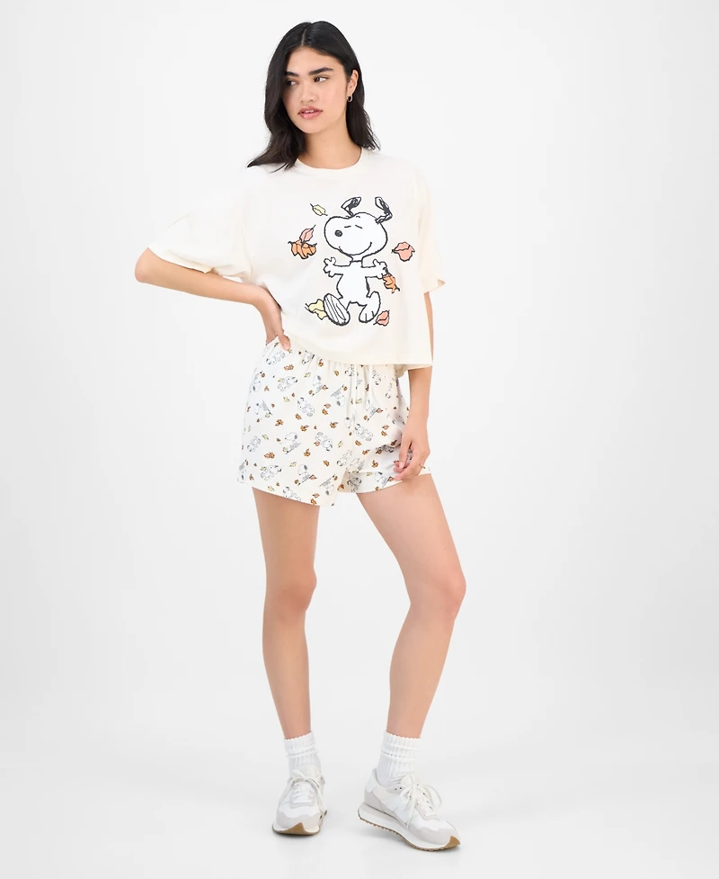 Love Tribe Juniors' Autumn Dancing Snoopy T-Shirt