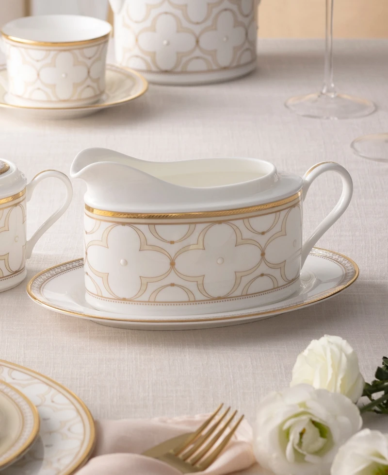 Noritake Trefolio Gold Gravy W/ Tray, 16 Oz.