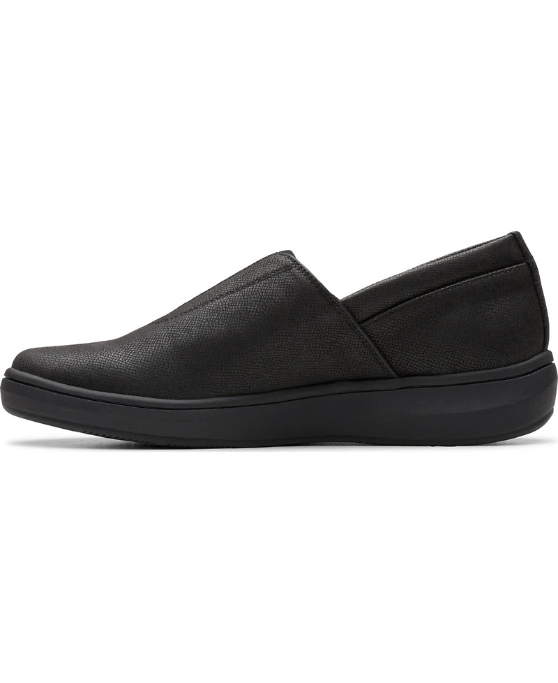 Clarks Women's Cloudsteppers Breeze Sky Ria Round Toe Shoes