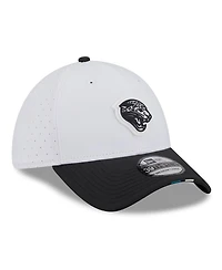New Era Men's White/Black Jacksonville Jaguars 2025 Nfl Training Camp Throwback Logo 39THIRTY Flex Hat