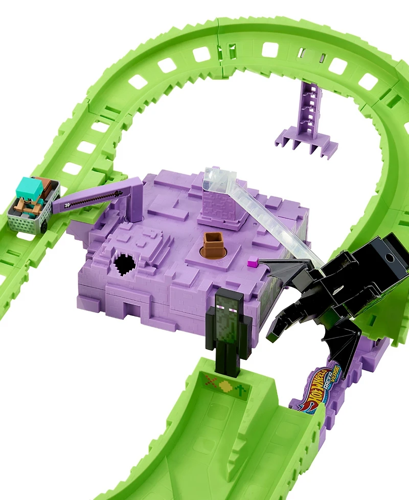 Hot Wheels RacerVerse Minecraft Track Set and Die-Cast Diamond Armor Steve